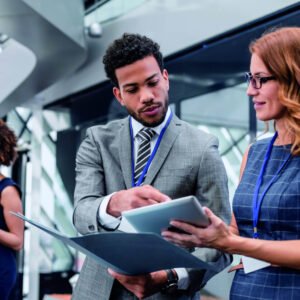 6522 T Whoweare Customer